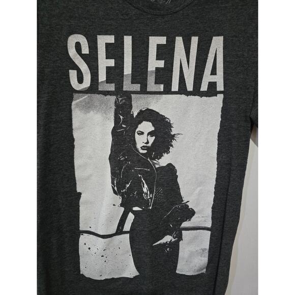 Selena Quintanilla Official Gray Graphic T-Shirt Small Short Sleeve Tee - Picture 4 of 7